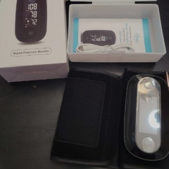 FREE SHIPPING !! Blood Pressure Monitor Upper Arm/One Piece Design - Picture 2 of 10